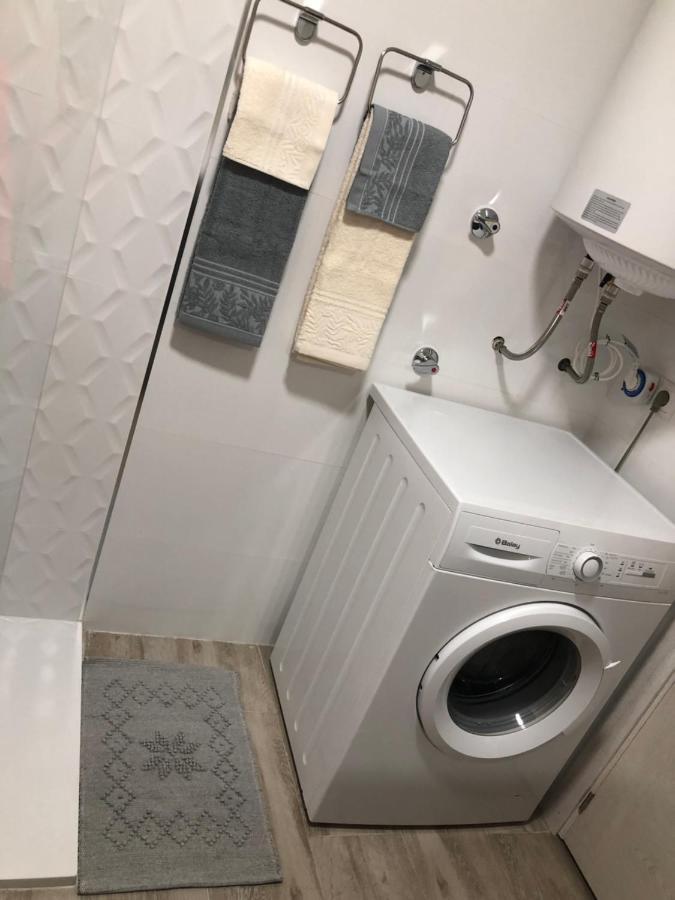 Apartamento Totalmente Reformado Con Piscina Y Jardines Al Lado De La Playa De La Carihuela Torremolinos Exteriör bild