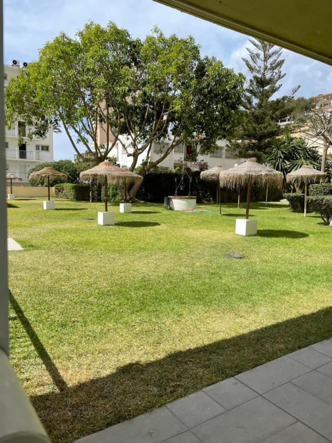 Apartamento Totalmente Reformado Con Piscina Y Jardines Al Lado De La Playa De La Carihuela Torremolinos Exteriör bild
