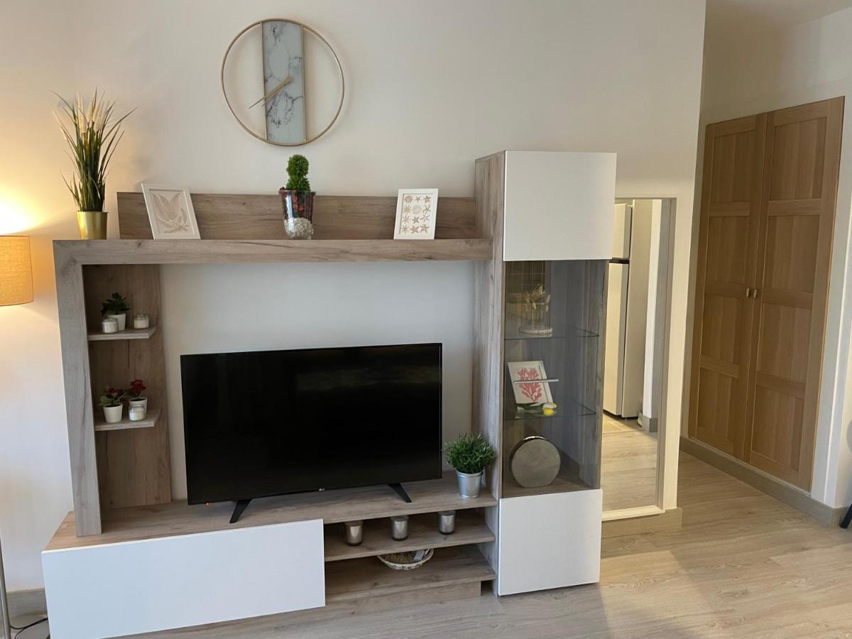 Apartamento Totalmente Reformado Con Piscina Y Jardines Al Lado De La Playa De La Carihuela Torremolinos Exteriör bild