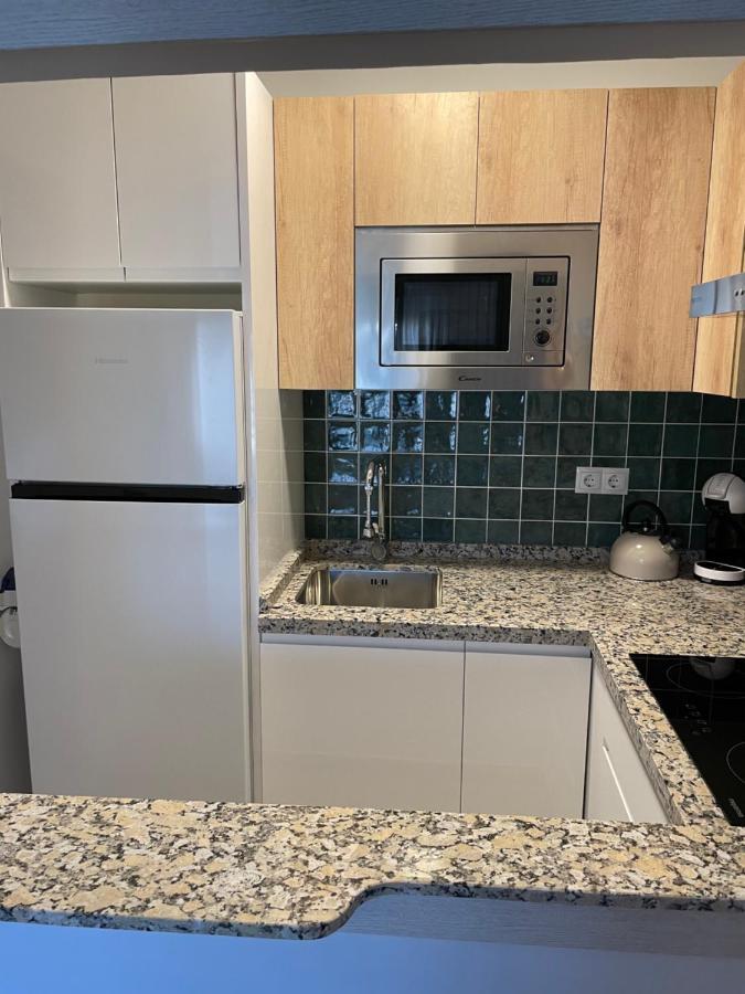 Apartamento Totalmente Reformado Con Piscina Y Jardines Al Lado De La Playa De La Carihuela Torremolinos Exteriör bild