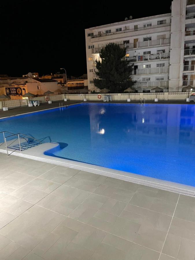 Apartamento Totalmente Reformado Con Piscina Y Jardines Al Lado De La Playa De La Carihuela Torremolinos Exteriör bild