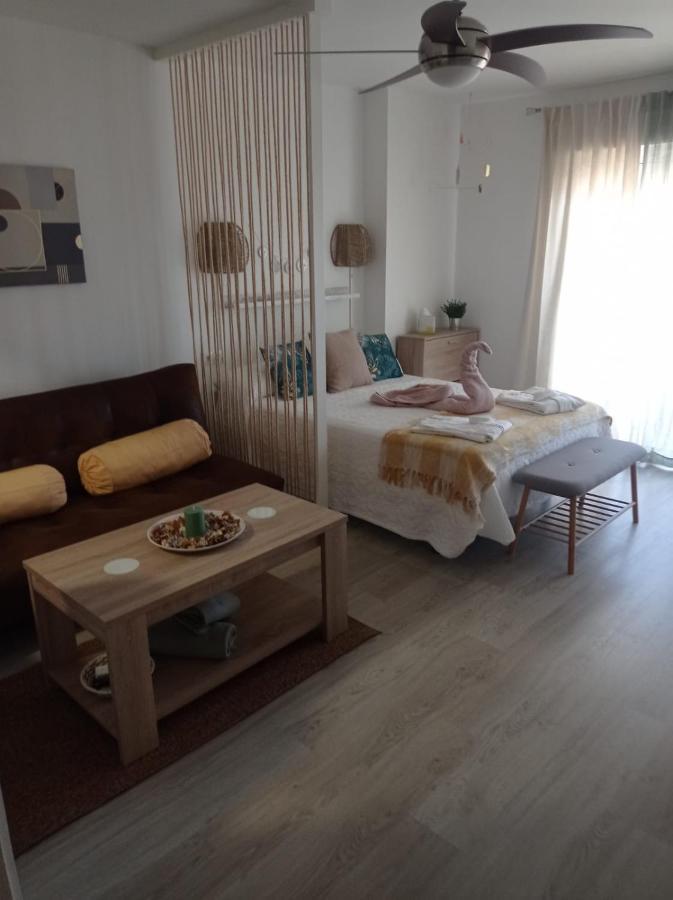Apartamento Totalmente Reformado Con Piscina Y Jardines Al Lado De La Playa De La Carihuela Torremolinos Exteriör bild