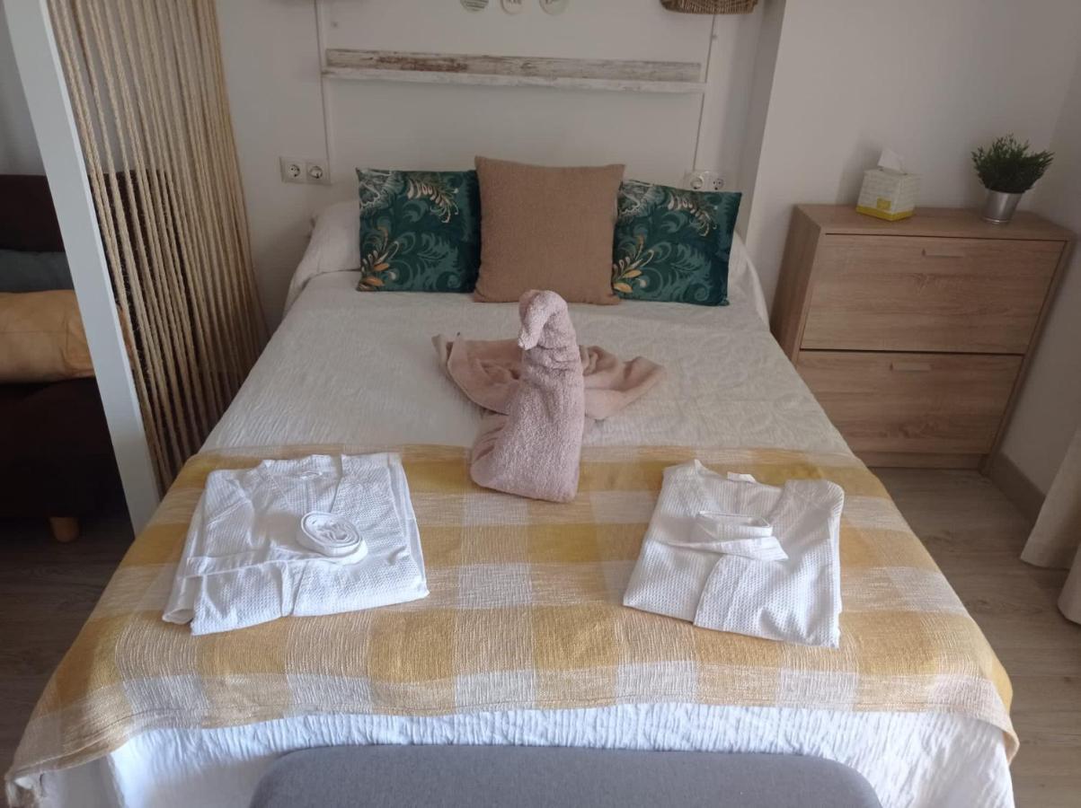 Apartamento Totalmente Reformado Con Piscina Y Jardines Al Lado De La Playa De La Carihuela Torremolinos Exteriör bild